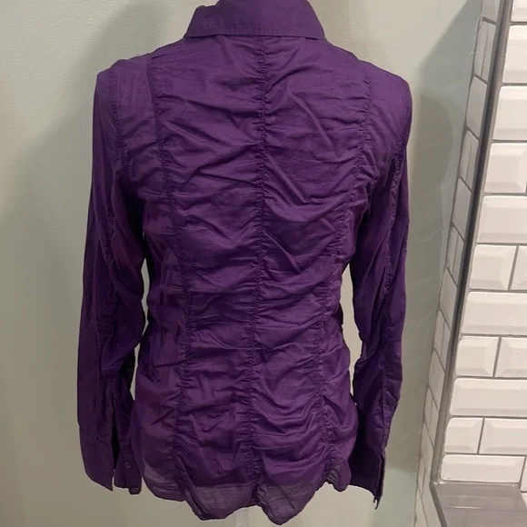 Express Rouched Button Down - Picture 3 of 4